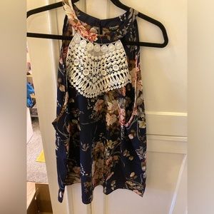 NWOT Floral and lace halter top! Dark blue. Size 3X (fits like 1X)